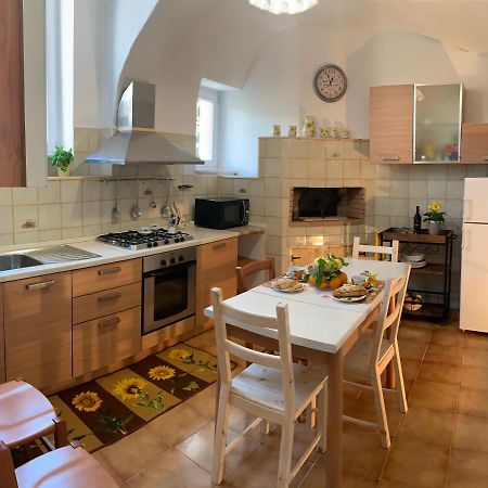 Mena Holiday House Villa Сант'Агнело Екстериор снимка