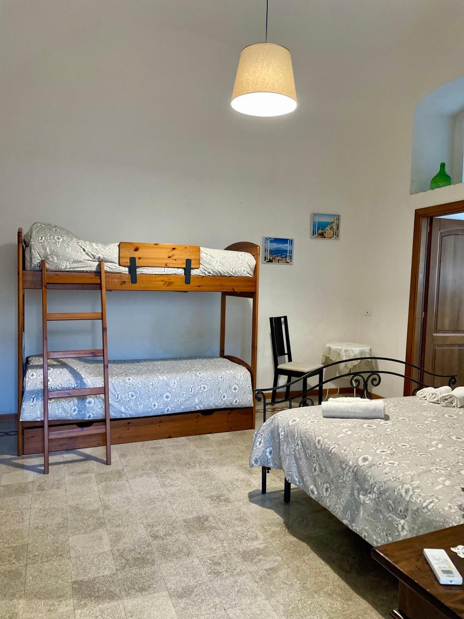 Mena Holiday House Villa Сант'Агнело Екстериор снимка