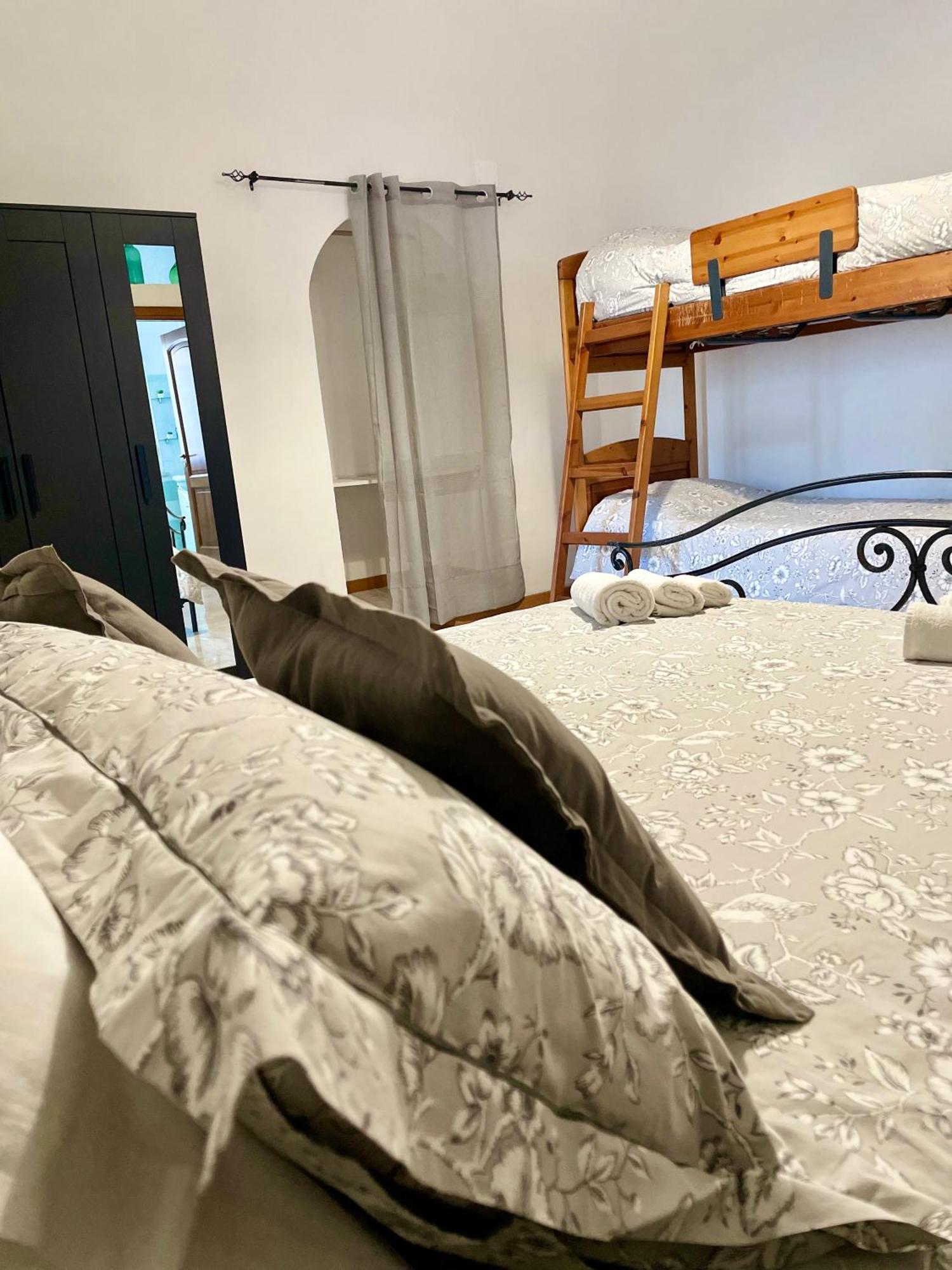 Mena Holiday House Villa Сант'Агнело Екстериор снимка
