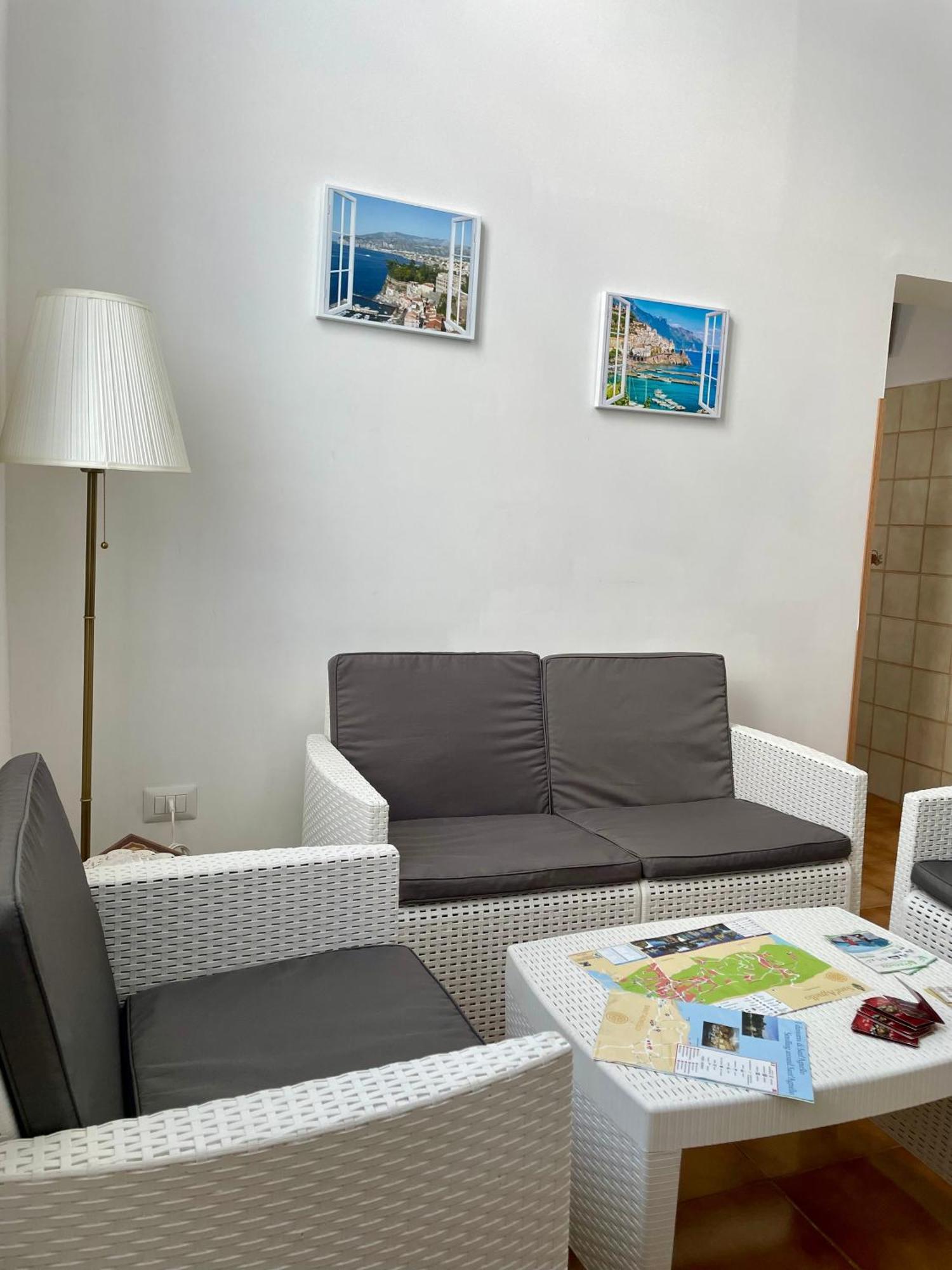 Mena Holiday House Villa Сант'Агнело Екстериор снимка